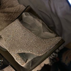 Betsy Johnson SB-Candy Rhinestone sz9